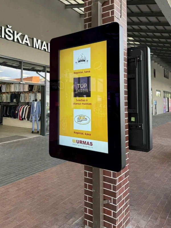 High-Brightness-Display für Gastronomie im Einkaufszentrum