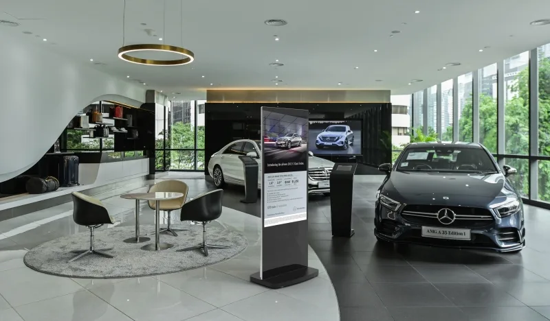 Digitale Infostele im Showroom